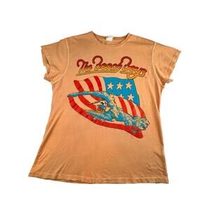 Vintage Madeworn Beach Boys in Concert Tee Peach Surfing Graphic Size Small